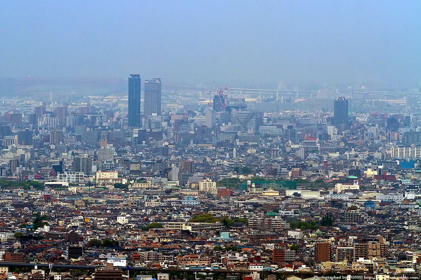 水呑地蔵から見た大阪の高層ビル群 06（天王寺・阿倍野）