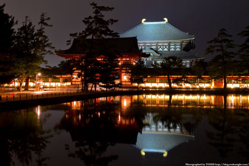 東大寺 中門と大仏殿 ライトアップ夜景