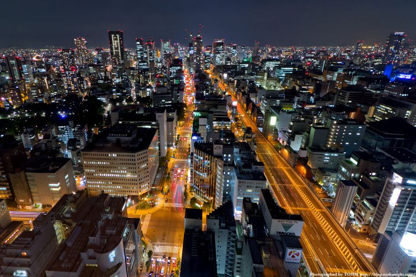 阪神高速 1号環状線と梅田方面の夜景