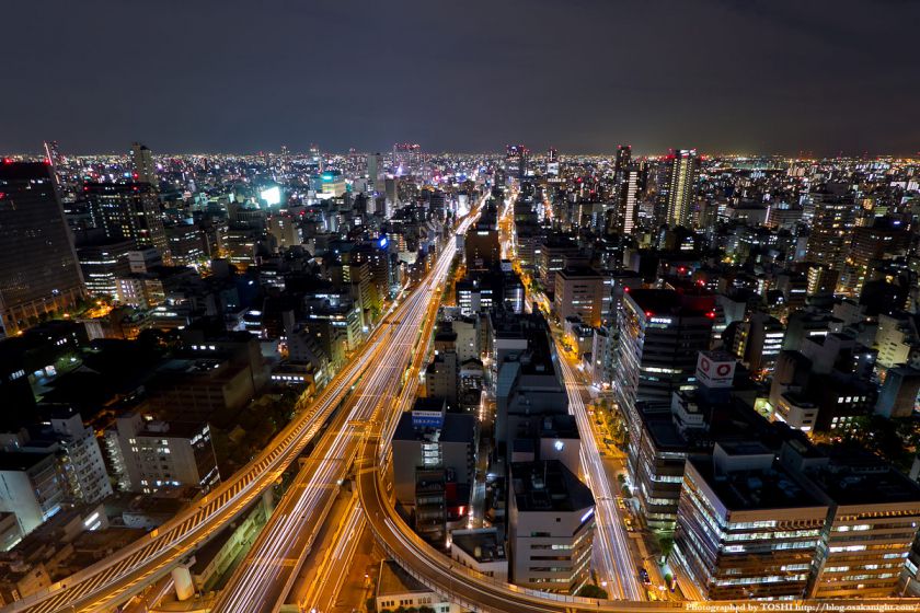 阪神高速 1号環状線と難波方面の夜景