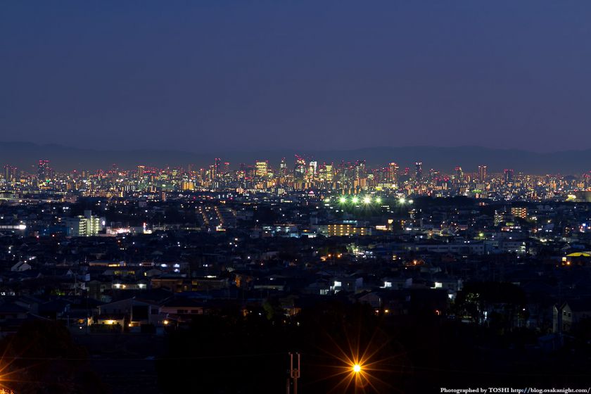 箕面スカイアリーナから見た大阪の高層ビル群 夜景 1