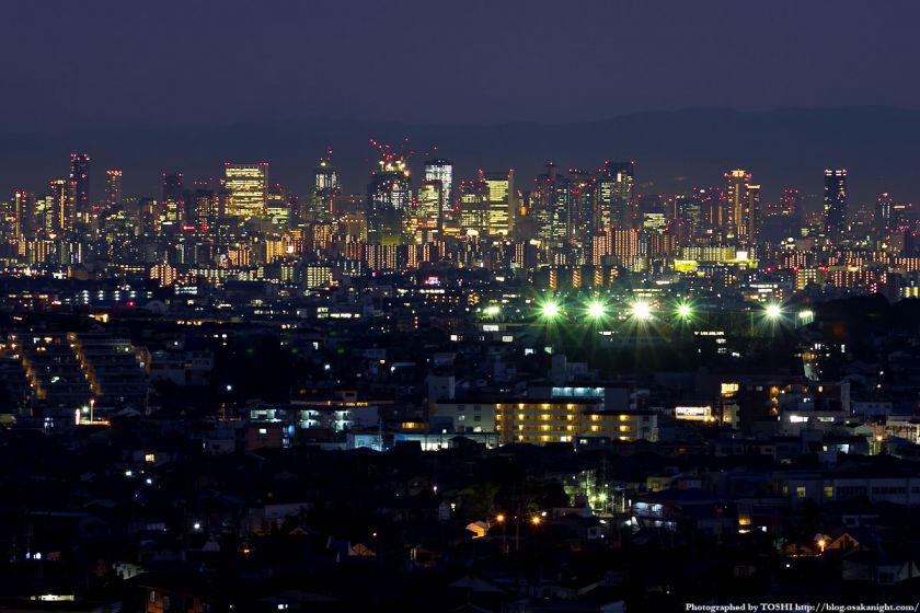 箕面スカイアリーナから見た大阪の高層ビル群 夜景 2