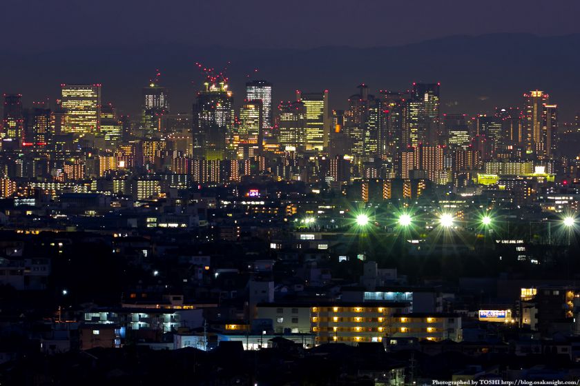 箕面スカイアリーナから見た大阪の高層ビル群 夜景 3
