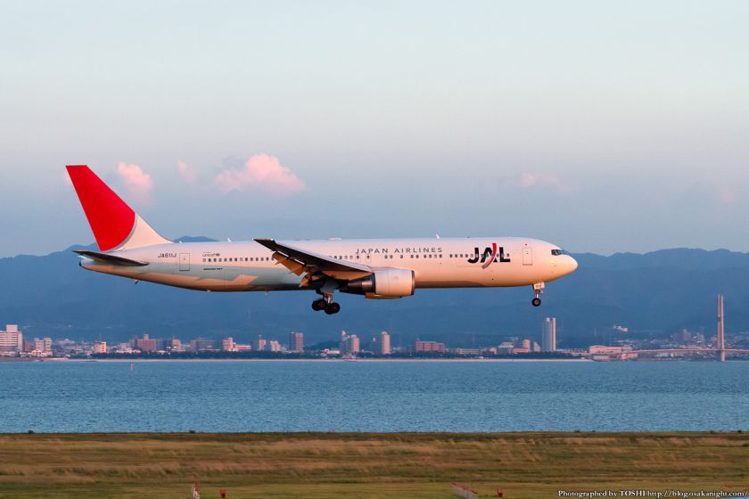 日本航空 at 関西国際空港 2012年9月