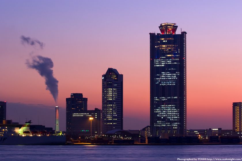 南港コスモスクエアの高層ビル群 夕景