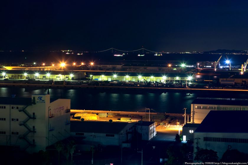 阪神高速 泉大津PA パノラマルームからの夜景 2013 06 (明石海峡大橋)