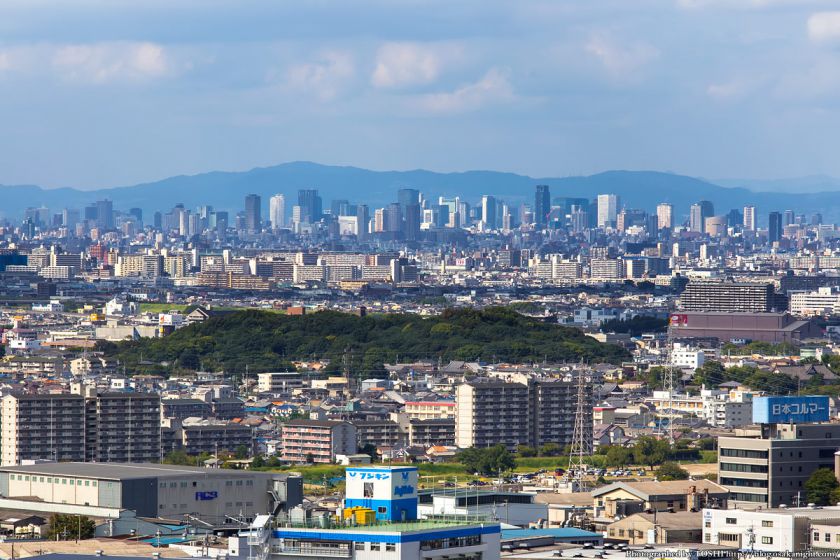 はびきの中央霊園からの眺め 大阪市中心部の高層ビル群 2013年9月