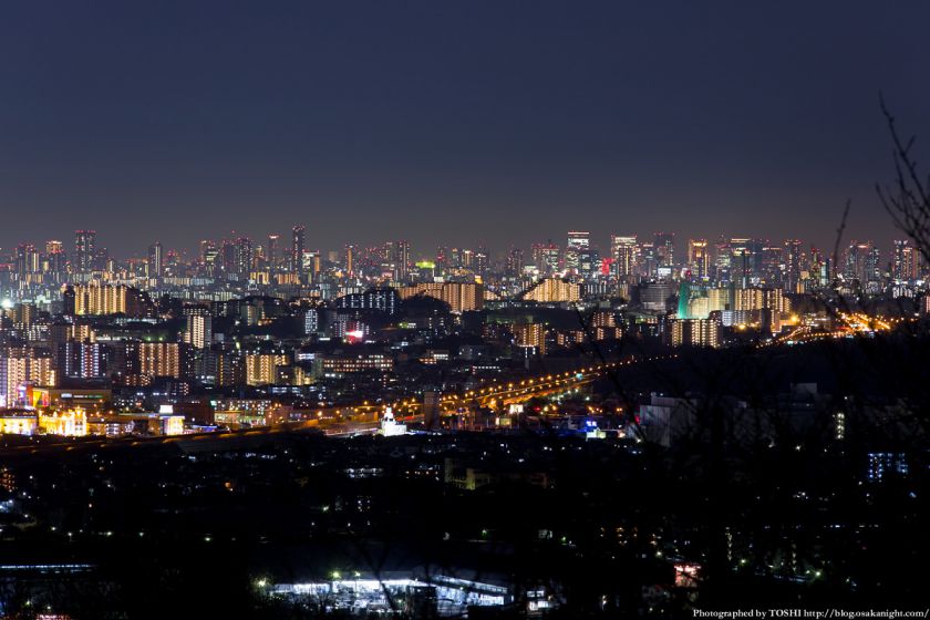 高槻大和ネオポリスから見る大阪の高層ビル群 夜景
