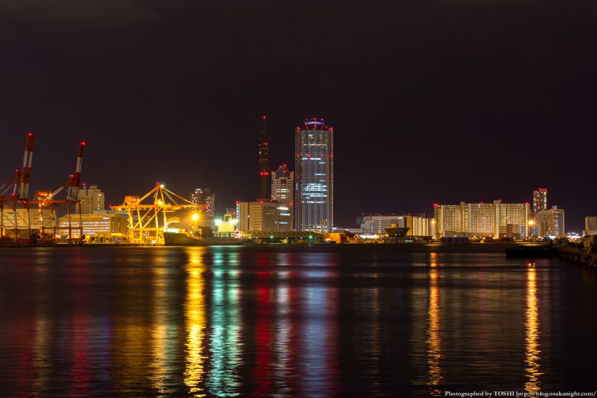 築港 赤レンガ倉庫 親水護岸から南港方面の夜景