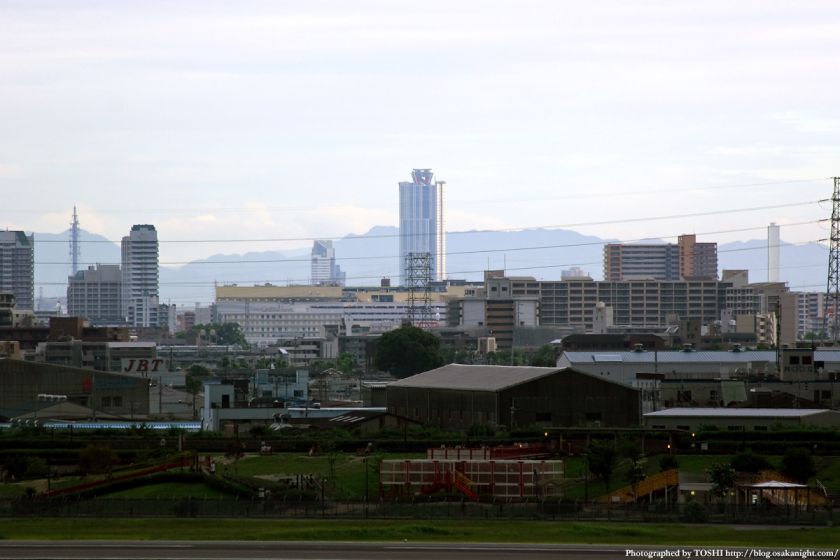 大阪（伊丹）空港から見たWTCコスモタワー
