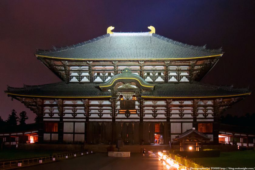 東大寺 大仏殿のライトアップ