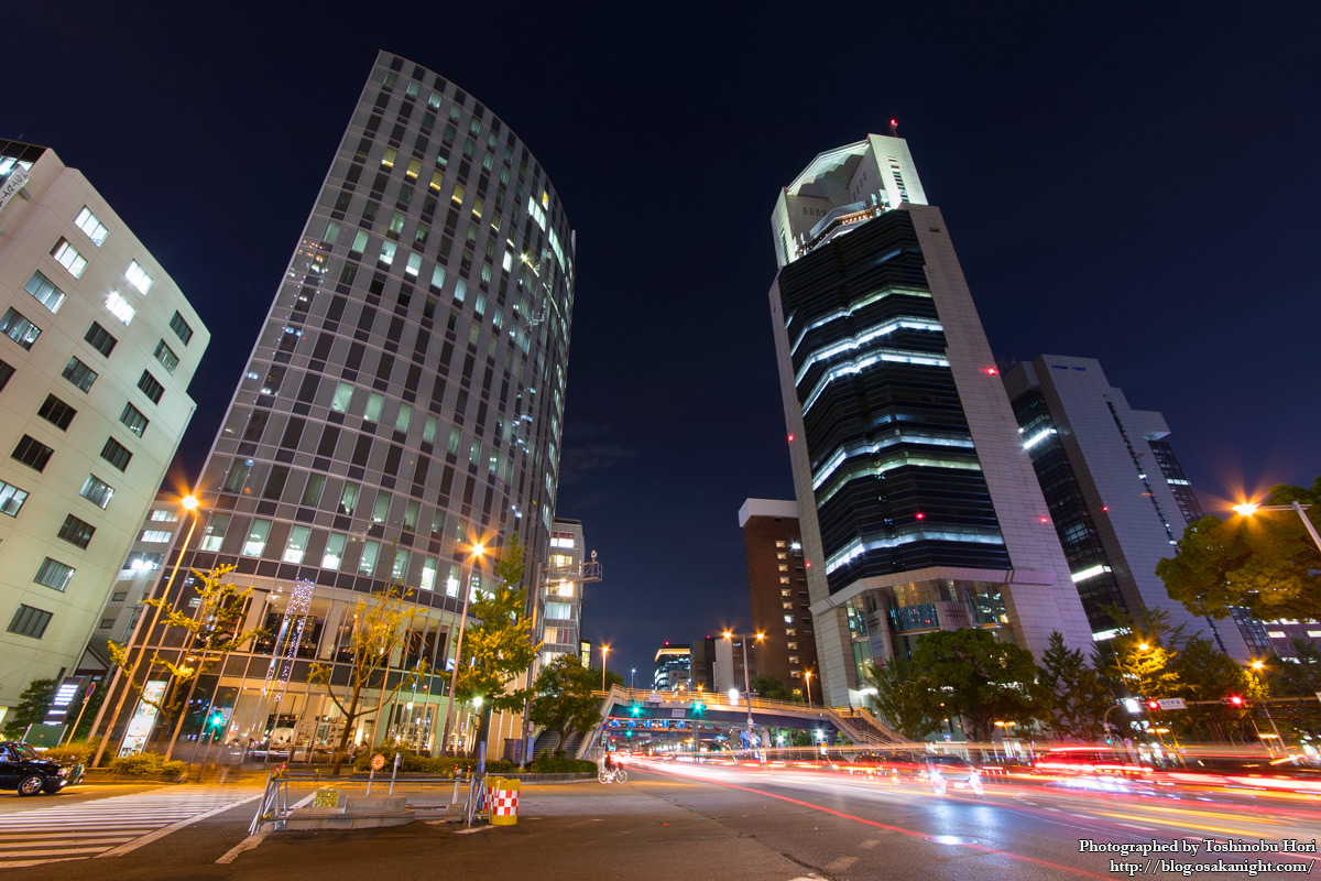 梅田新道 フェニックスタワーのライトアップが再点灯 大阪 At Night ブログ