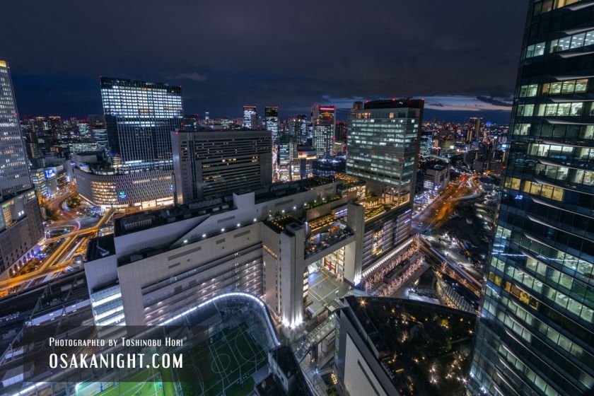 ホテル阪急レスパイア大阪からの夜景 (ヨドバシ梅田タワー)