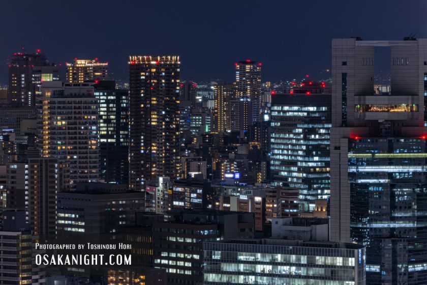 ホテル阪急レスパイア大阪からの夜景 北浜の高層ビル群