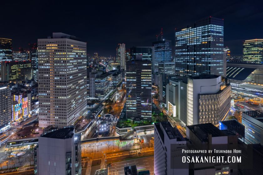 アパホテル大阪梅田駅タワー 展望プールからの夜景 03