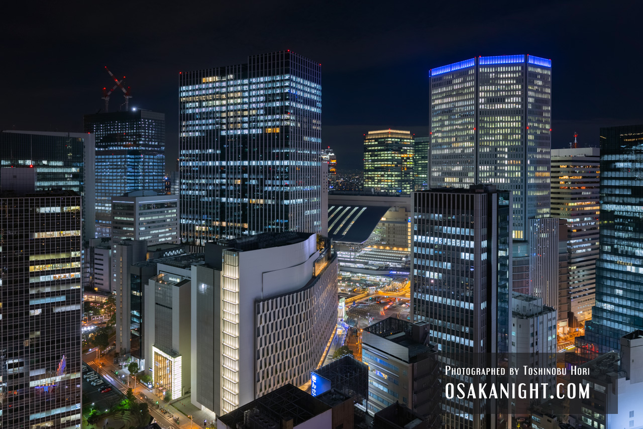 アパホテル大阪梅田駅タワー 展望プールからの夜景 04