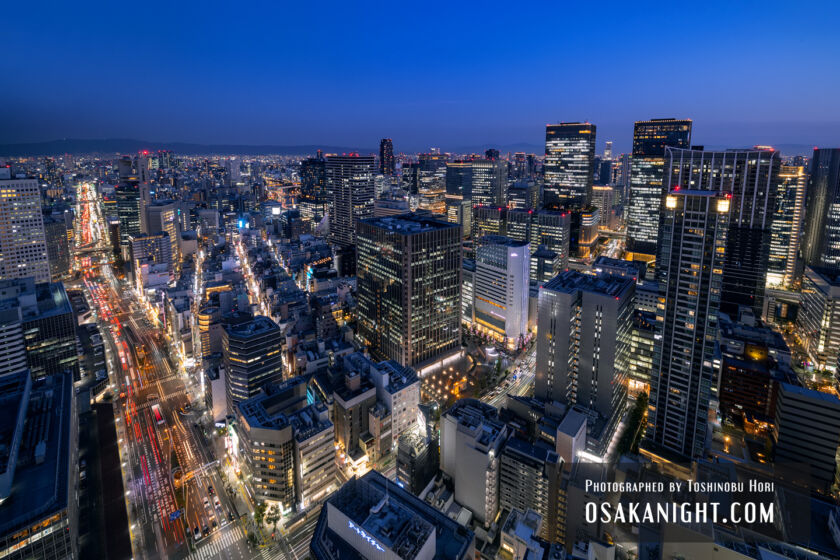 The 33 Cafe & Restaurant 夜景 01